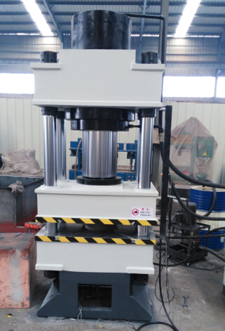 四柱油壓機(jī) 四柱油壓機(jī)