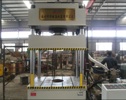 油壓機(jī) 油壓機(jī)