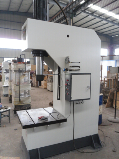 單臂液壓機(jī) 單臂液壓機(jī)