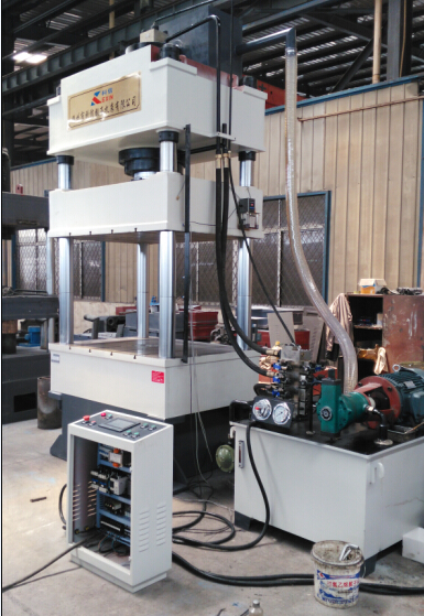 四柱油壓機 四柱油壓機