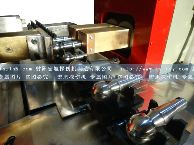 產品名稱：球頭銷專用熒光磁粉探傷機
產品型號：HCDG-2000
產品規(guī)格：熒光、二工位流水線