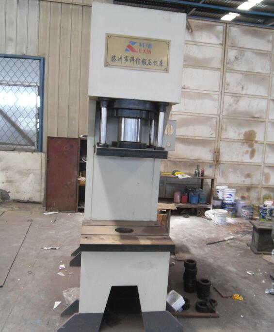 200T單臂油壓機(jī)（單臂液壓機(jī)、校正、校直專(zhuān)用油壓機(jī)）